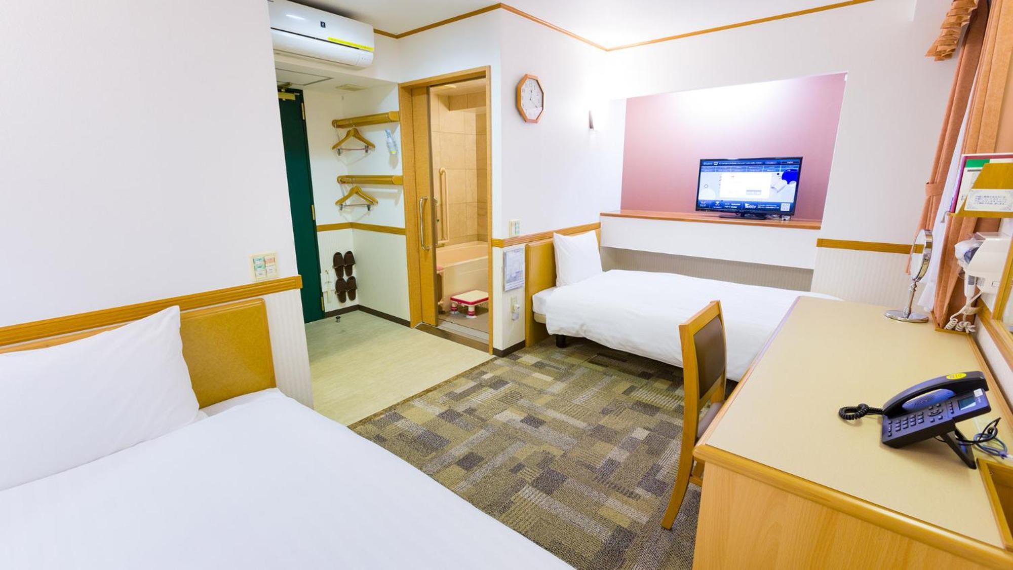 โทโยโกะ ฮิโรชิมา-เอกิ ชิงกันเซง-งูจิ นัมเบอร์ 1 3* ฮิโรชิม่า